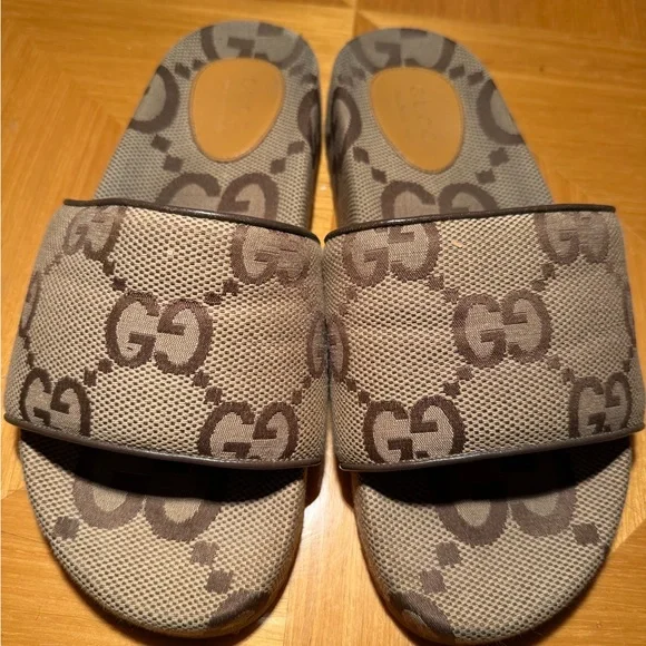 Gucci maxi GG Canvas Slides
  size 41 GG Maxi canvas platform slides in beige - Gucci | Mytheresa main image 2